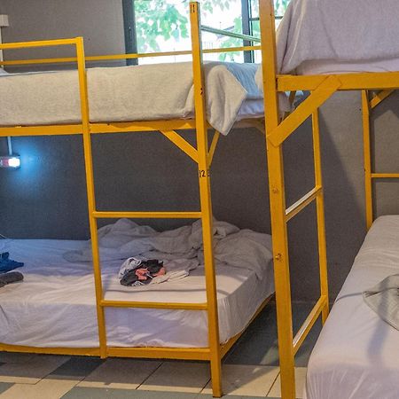 Happy House Backpackers Pai Exterior foto