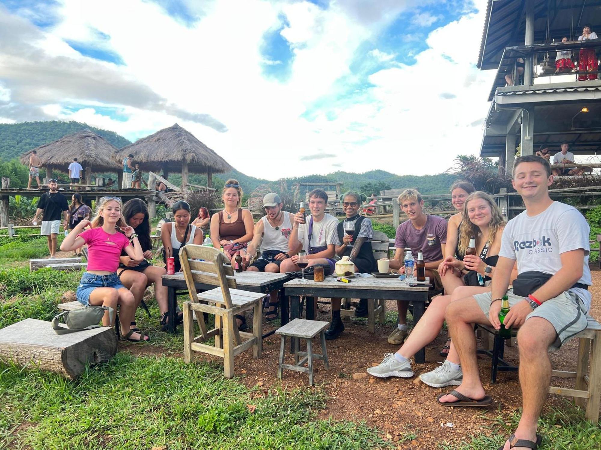 Happy House Backpackers Pai Exterior foto