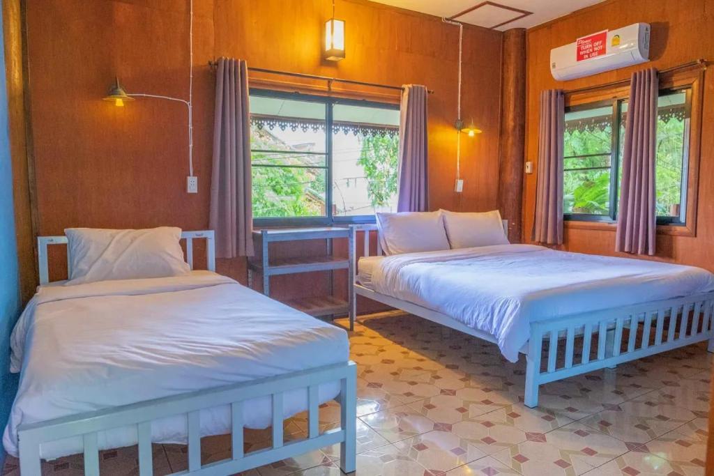 Happy House Backpackers Pai Exterior foto